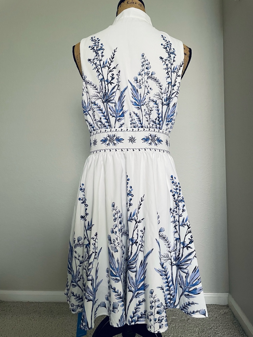 NWT Cupshe White Blue Floral Sleeveless Dress - Picture 4 of 11